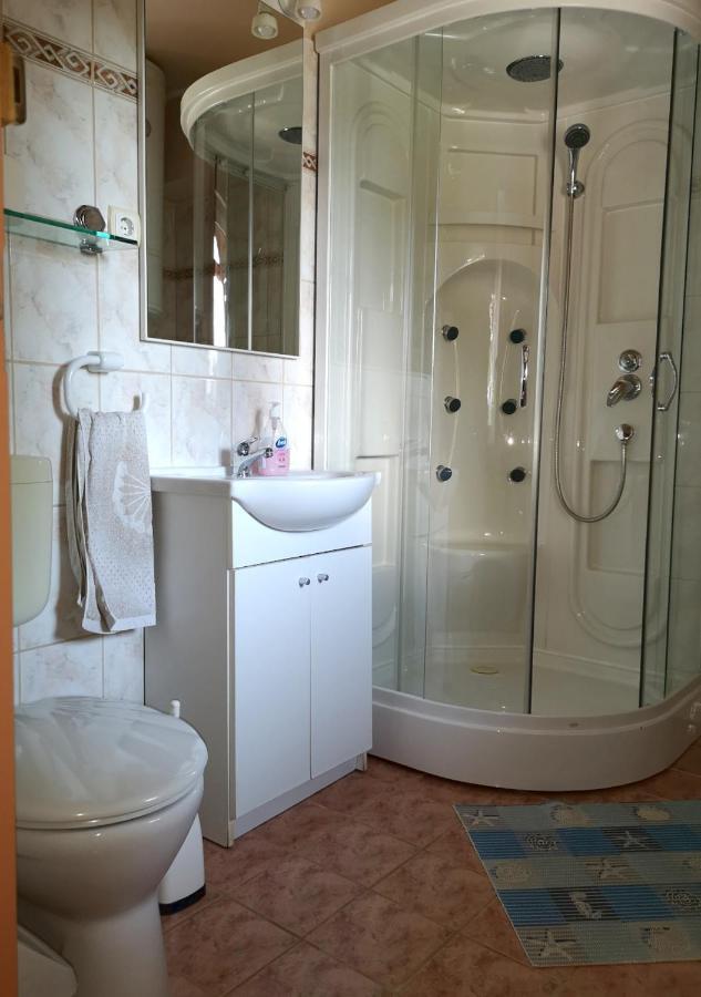 Vitorlas Apartmanhaz Siofok Bagian luar foto